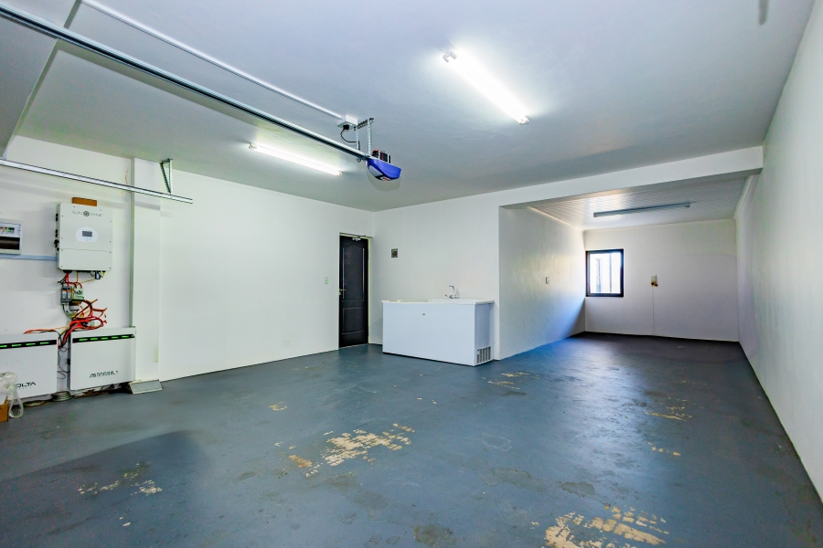 4 Bedroom Property for Sale in Oude Westhof Western Cape